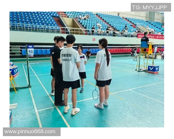 杭州羽毛球队实力强劲跻身全国第七名引发热议